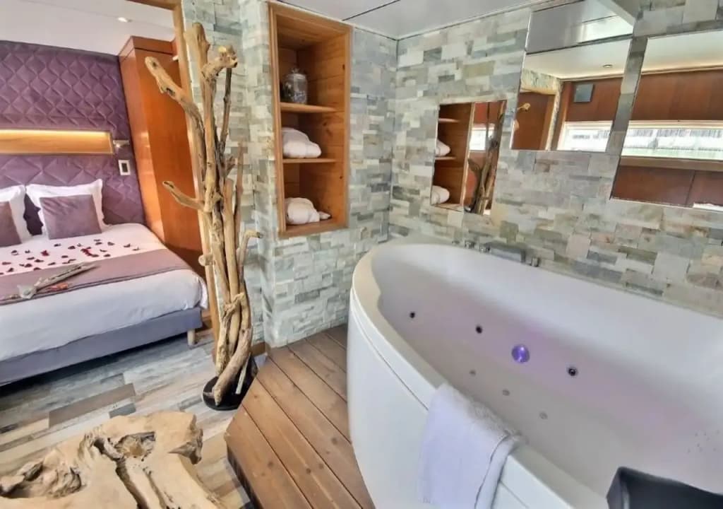 VIP Paris Yacht Hotel - photo 36