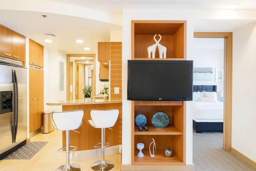 RS Suites - The AKA Residence - photo 46