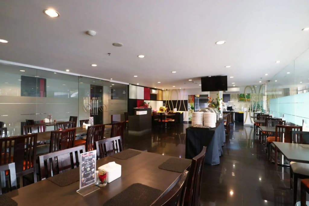 D'Hotel Jakarta - photo 22