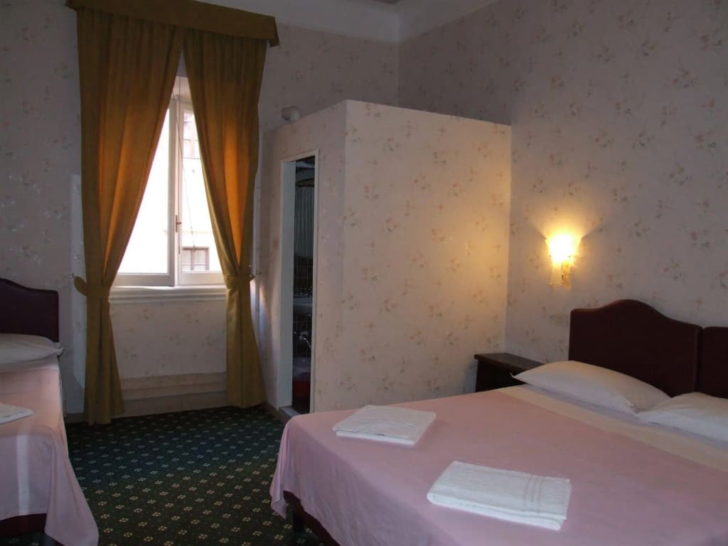 Texas Hotel - photo 2