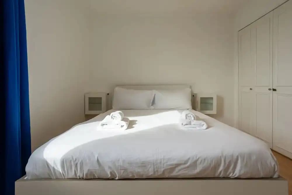 Stylish 2 Bedroom Apartment Near the City Centre - photo 2