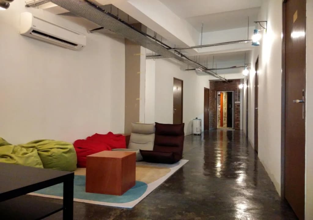 Alor Bunker Home - photo 4