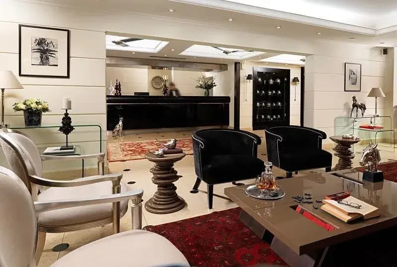 Best Western Plus Embassy Hotel - photo 3