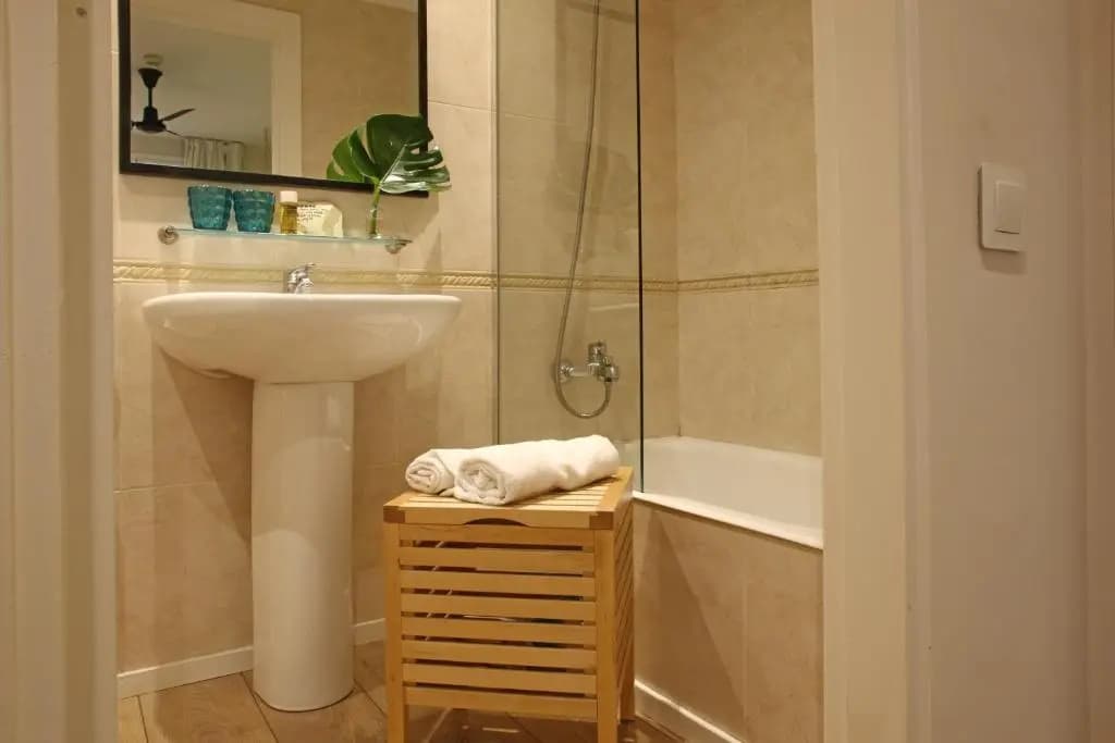 Hotel Chic&basic Lemon Barcelona - photo 7