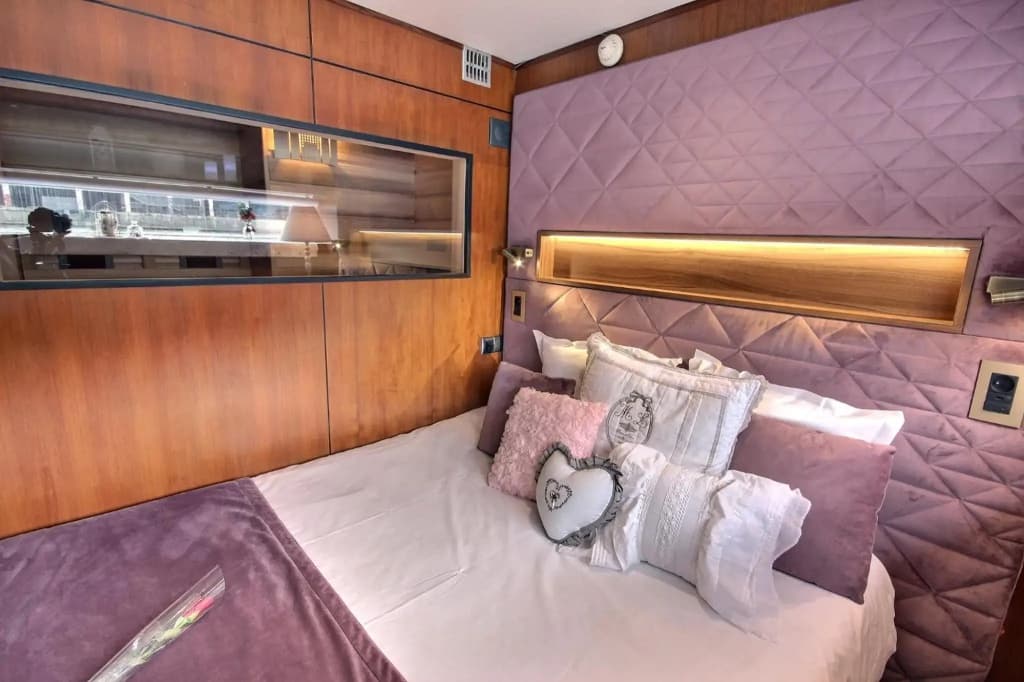 VIP Paris Yacht Hotel - photo 2