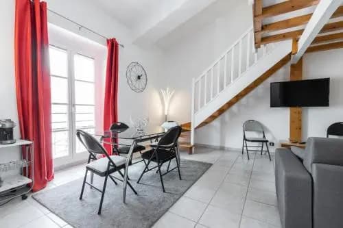 Massena Square - 1 Bdr Duplex With Ac - photo 10