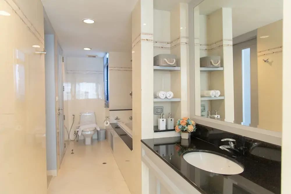 Antique Palace Apartment - photo 8