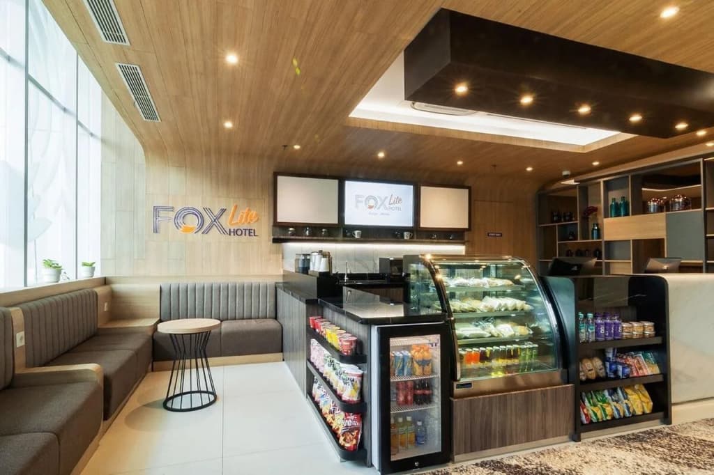 FOX Lite Hotel Grogol Jakarta - photo 10