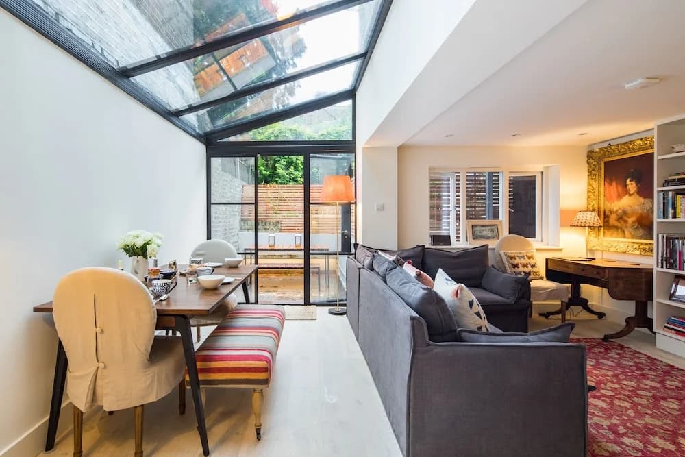 Quiet Classical/modern Designer Garden Flat - photo 17