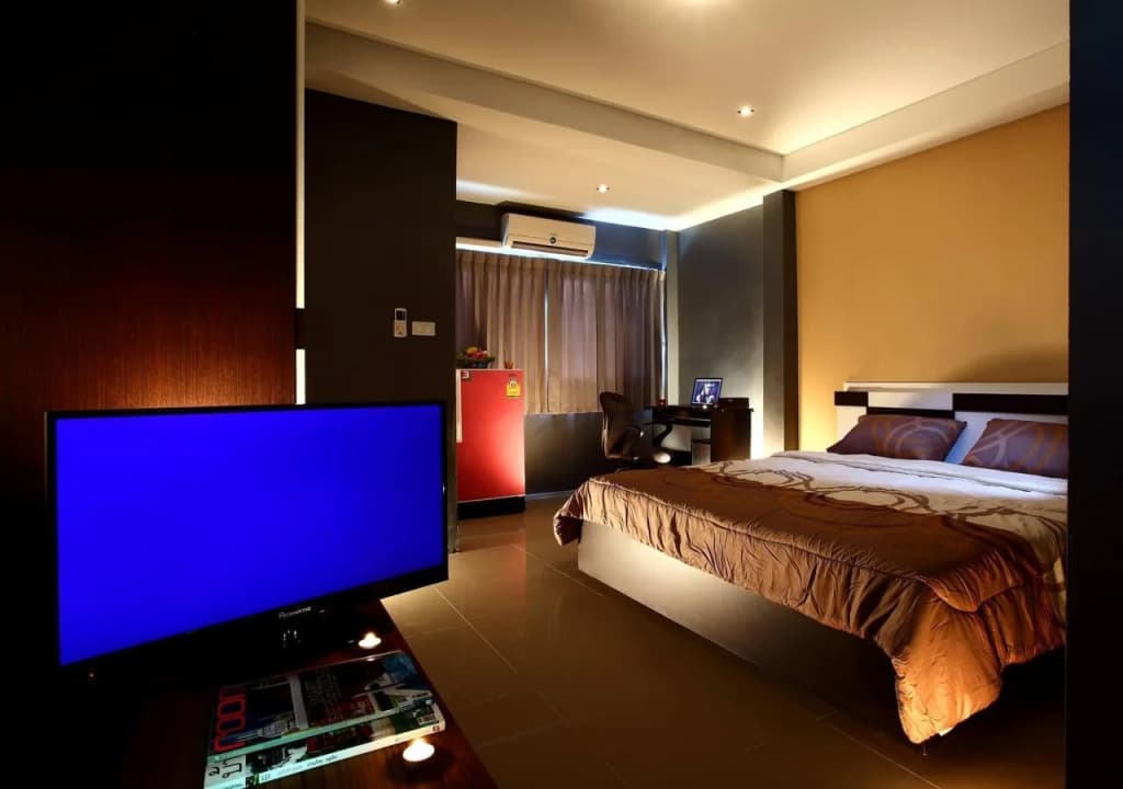 Lancome Plus Hotel - photo 2