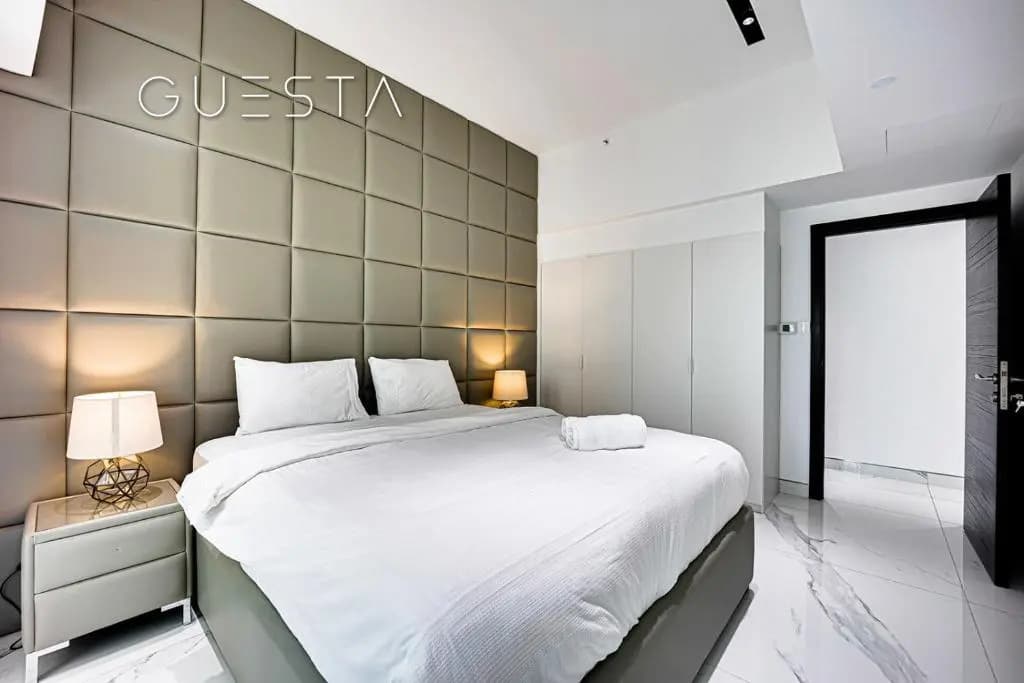 Cayan Tower, Dubai Marina - photo 5