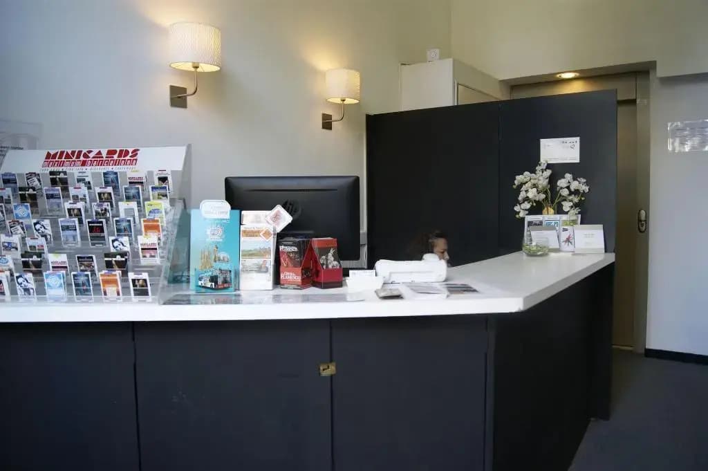 Hostal Mayerling Centro - photo 20