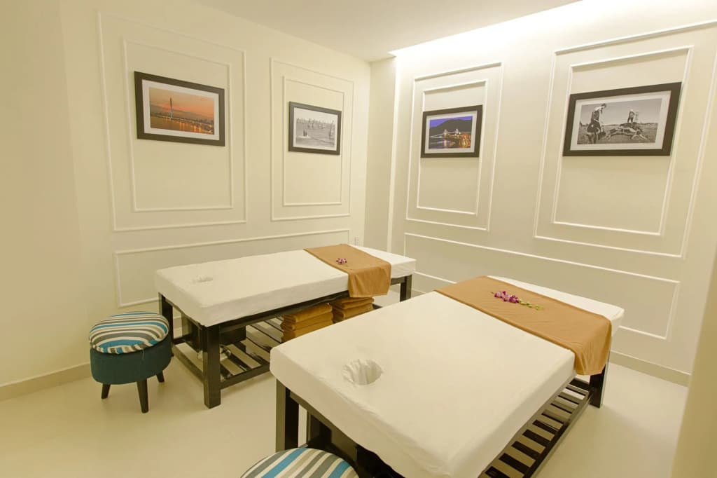 Central Hotel & Spa - photo 16
