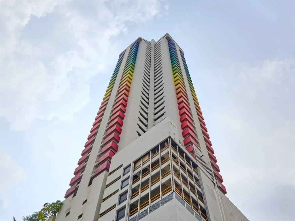 Baiyoke Suite Hotel - photo 1