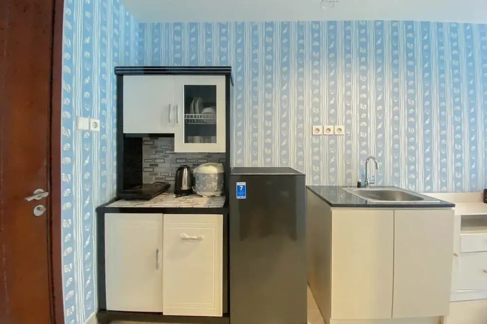 Minimalist Studio At West Vista Apartment - photo 9