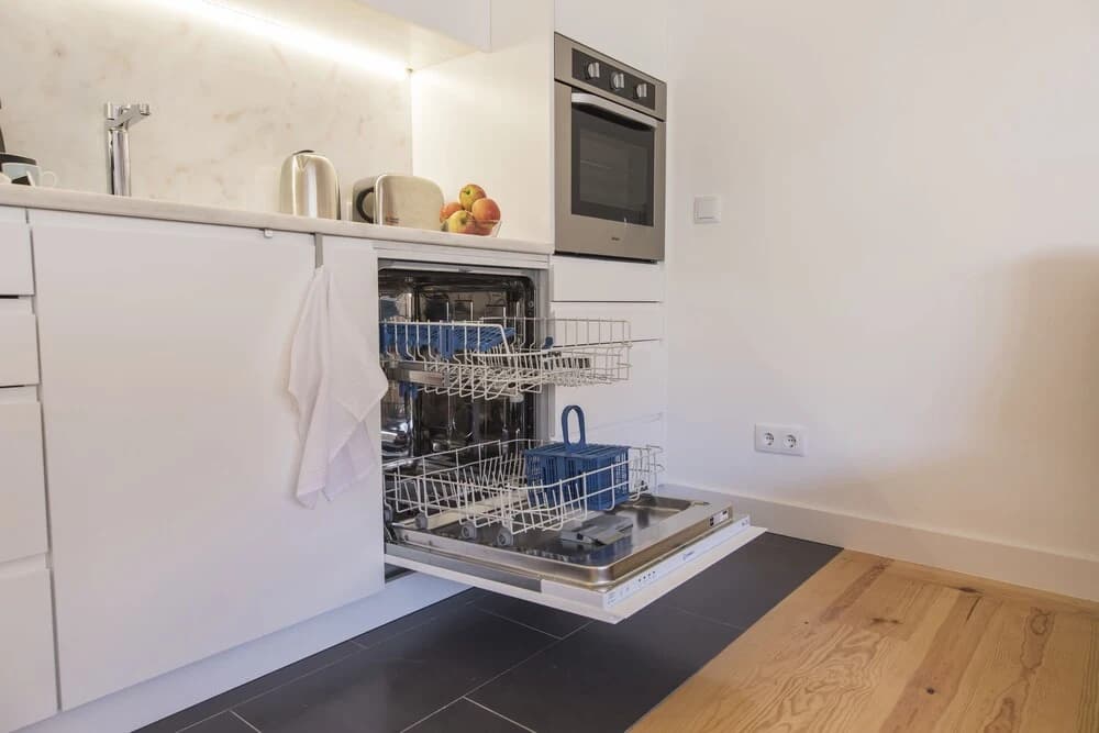 Artistic-White Flat - photo 15