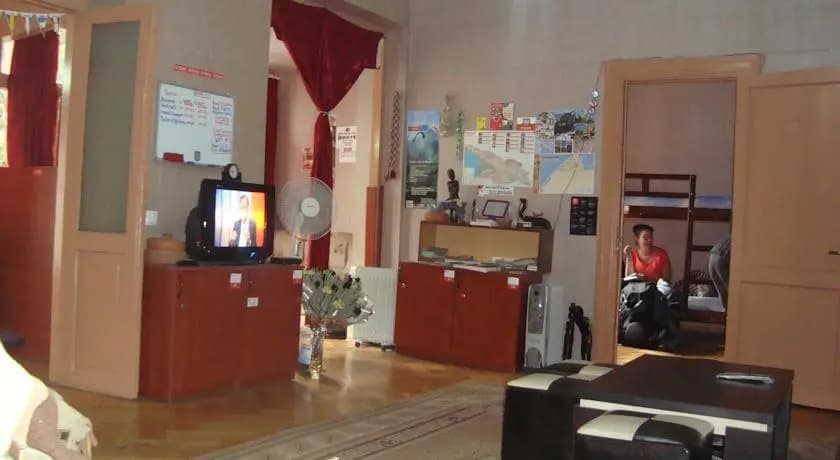 Happy Feet Hostel - photo 7