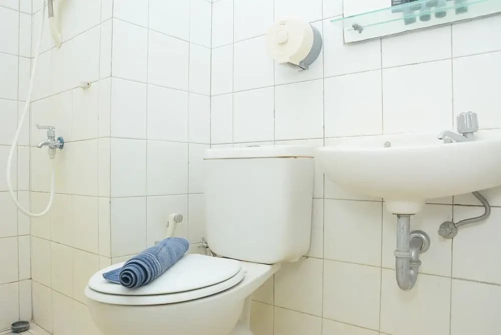 Cozy and Simply 2Br at Kebagusan City Apartment - photo 8