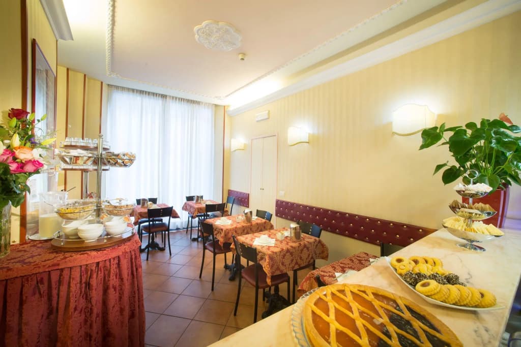 Hotel Montreal - photo 15