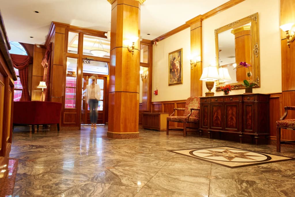 Hotel St. James - photo 2