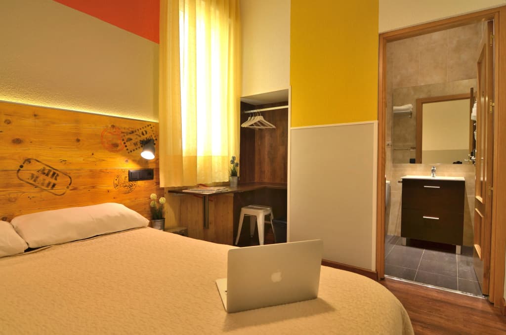 Far Home Atocha Hostel - photo 27