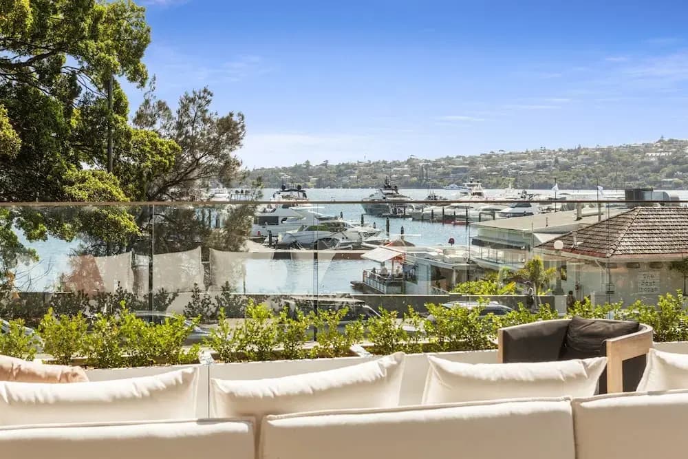 Superb 2-bed Apartment Facing Rose Bay Marina - photo 15