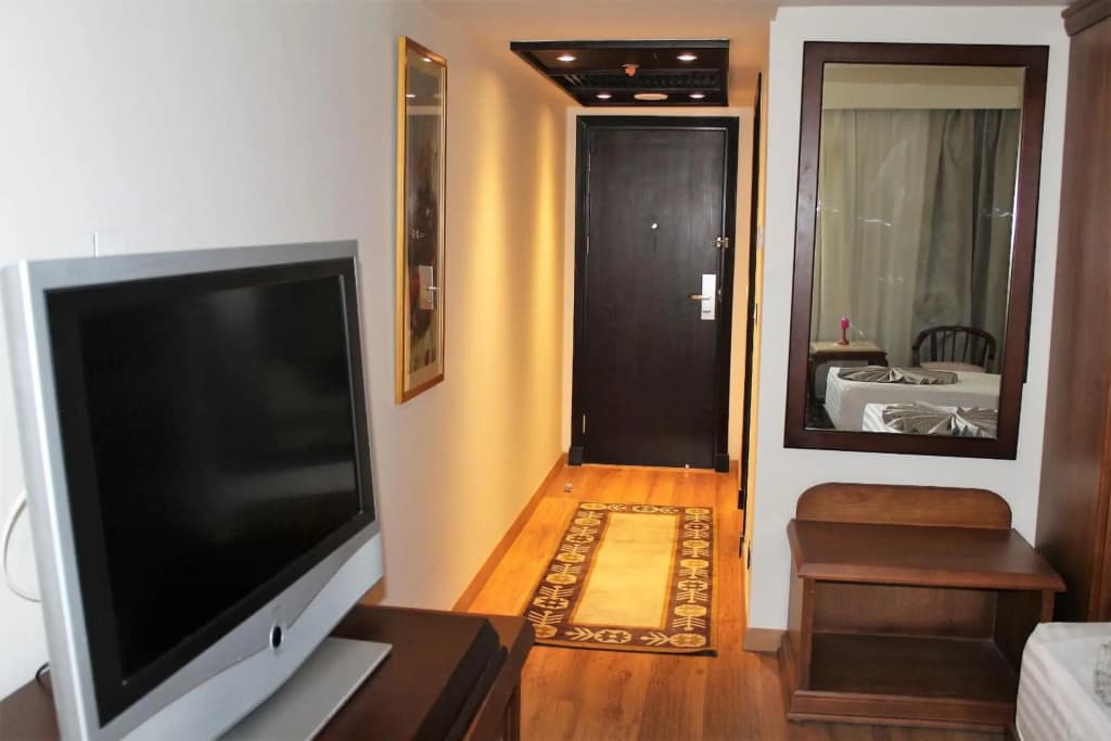 Cleopatra Hotel Cairo - photo 1