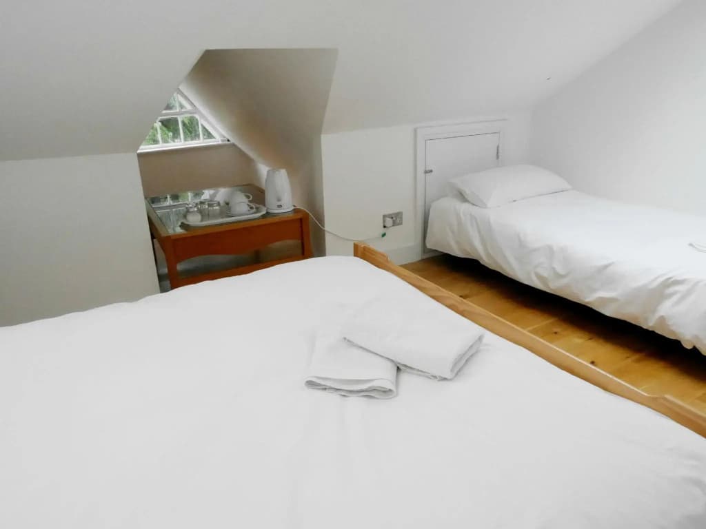 Kew Studios and Rooms - photo 17