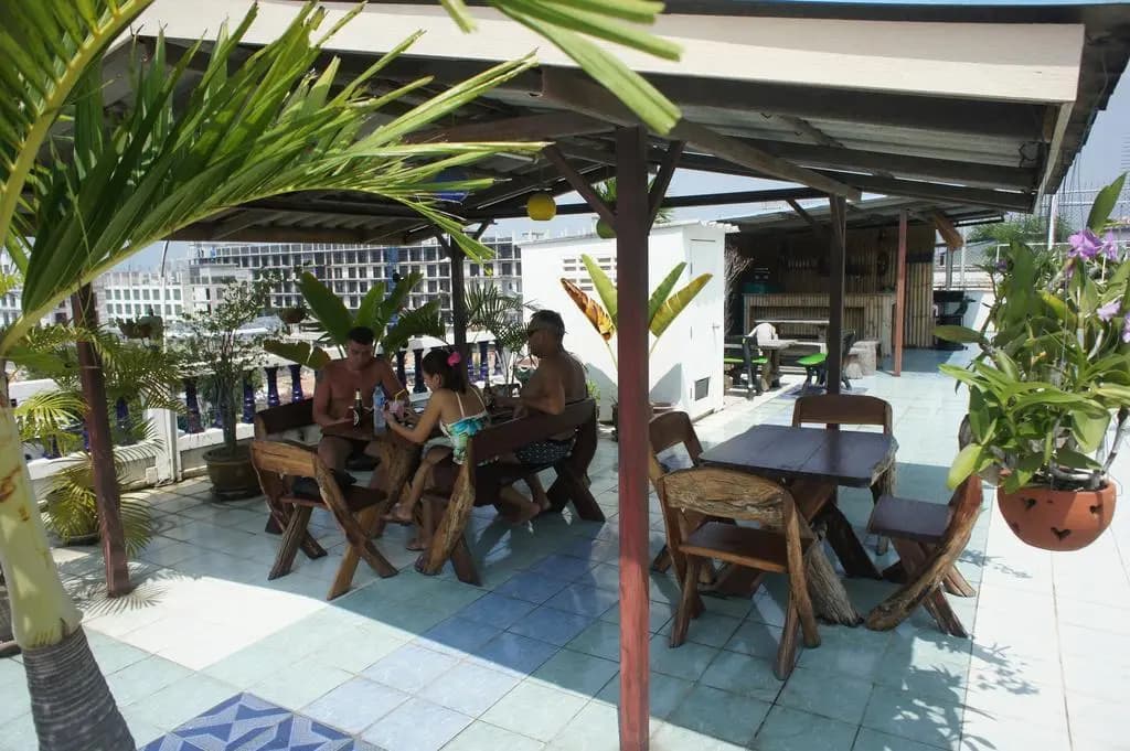 River Hotel - photo 11