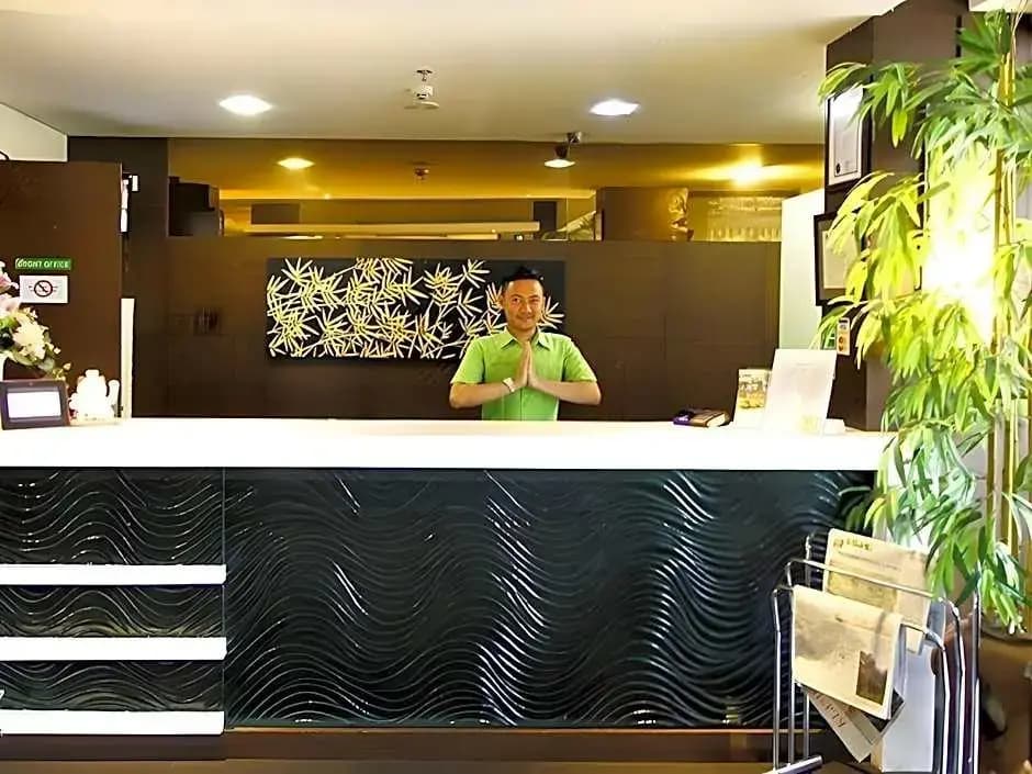 Bamboo Inn Hotel & Cafe - photo 26