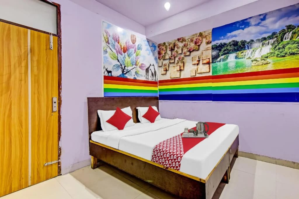 SPOT ON 70037 Hotel Delight Inn - photo 1