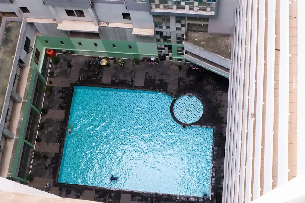 Spacious Pool View Menteng Square Apartment - photo 11