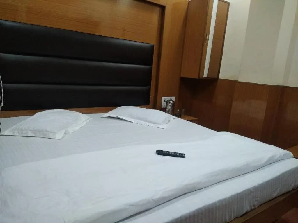 Silver Palace Hotel - photo 8