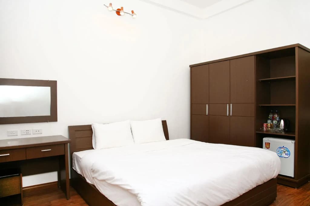 Bluebell Hotel - photo 3