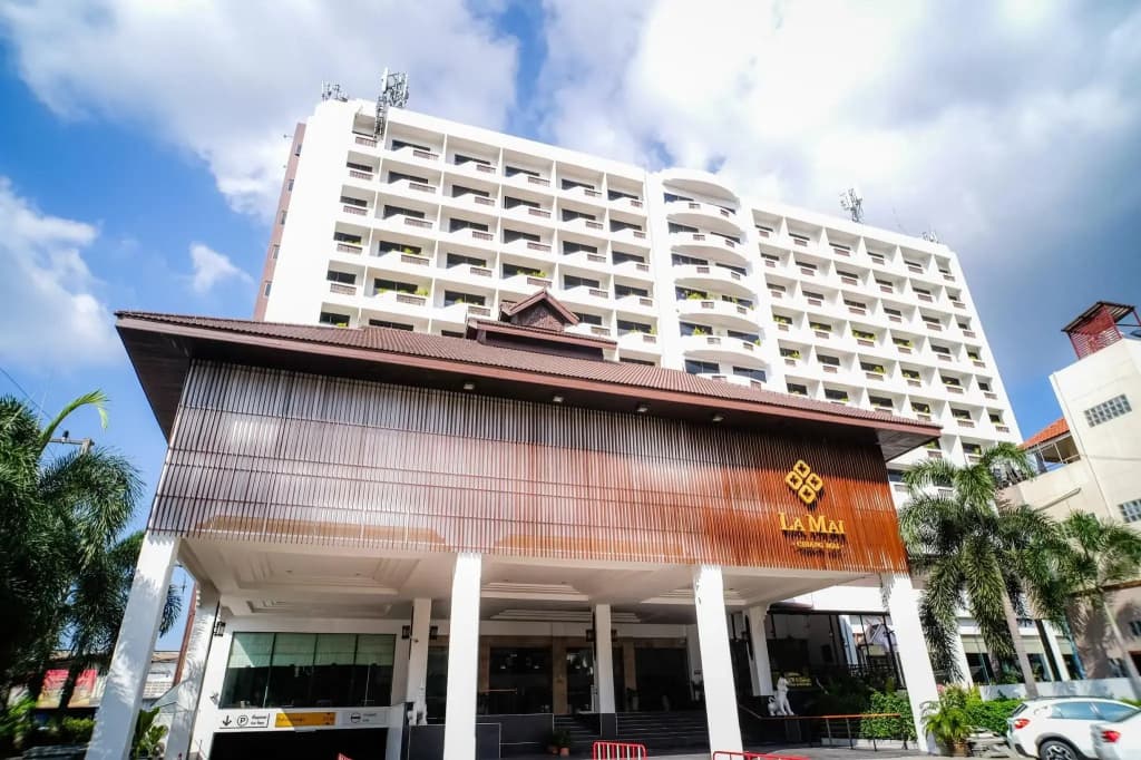 La Mai Hotel - photo 1