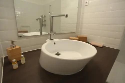 d.Five Riverside Suite - photo 6