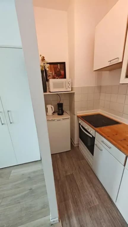 Charming 2 Apartments For Extended Stays - photo 12