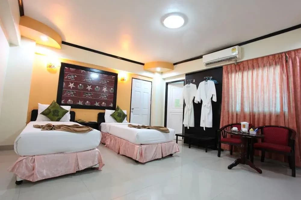 Home Pattaya Hotel - photo 3