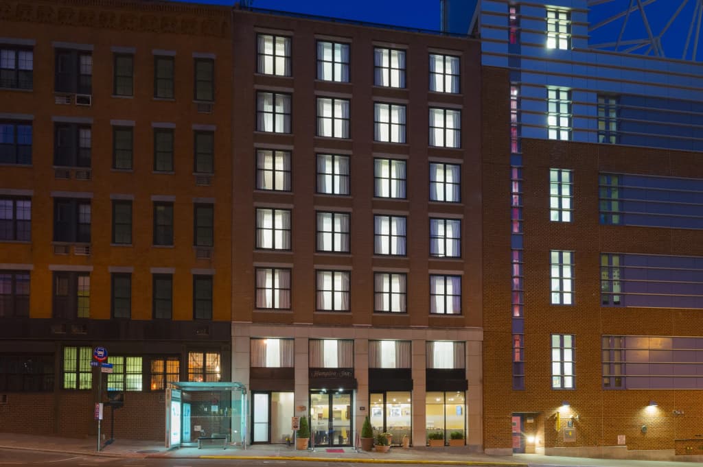 Hampton Inn Manhattan Seaport Financial District - photo 1