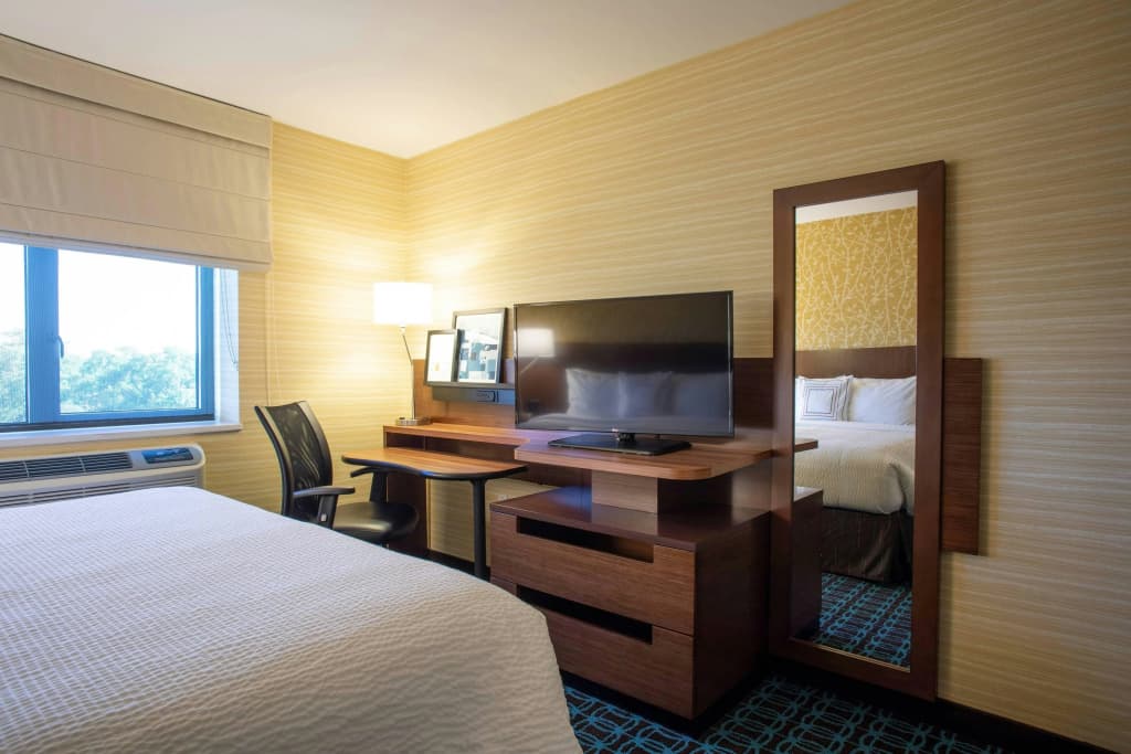 Fairfield Inn & Suites New York Queens/Fresh Meadows - photo 6
