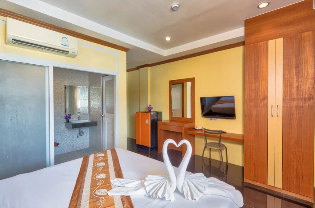 TJ Patong Hotel - photo 13
