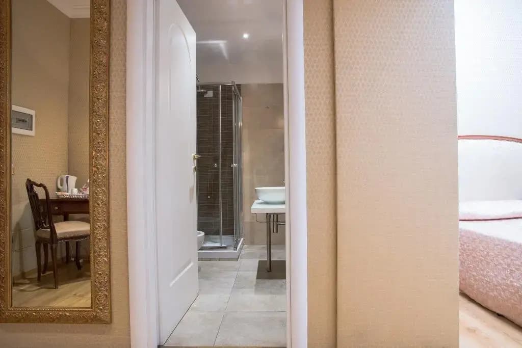 Rome King Suite - photo 7