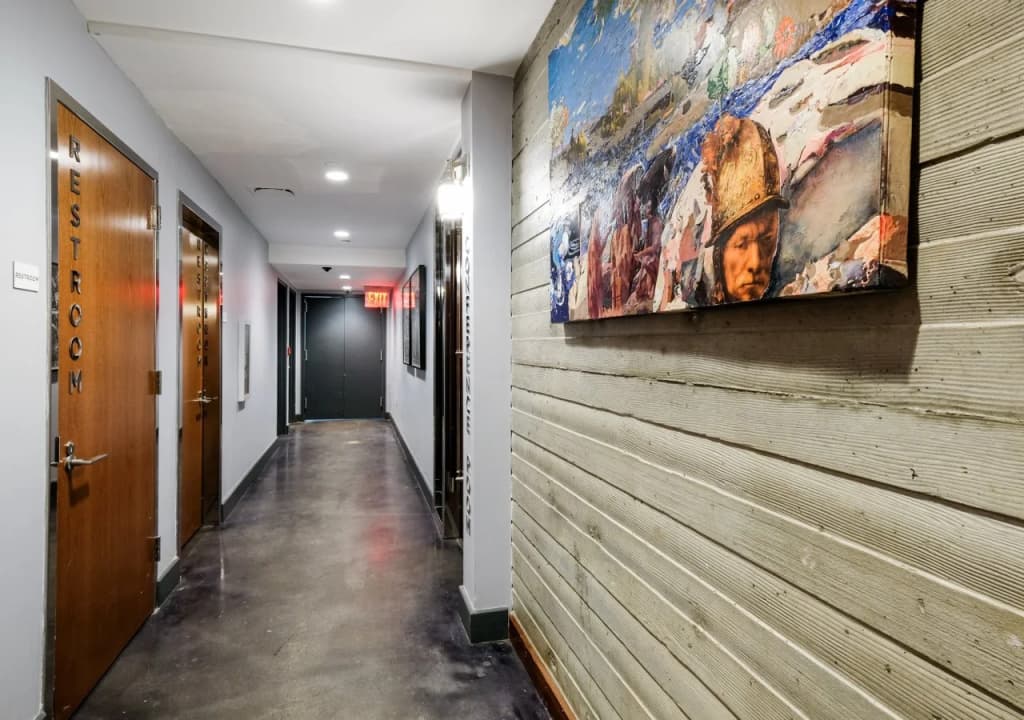 Hotel Hugo - photo 11