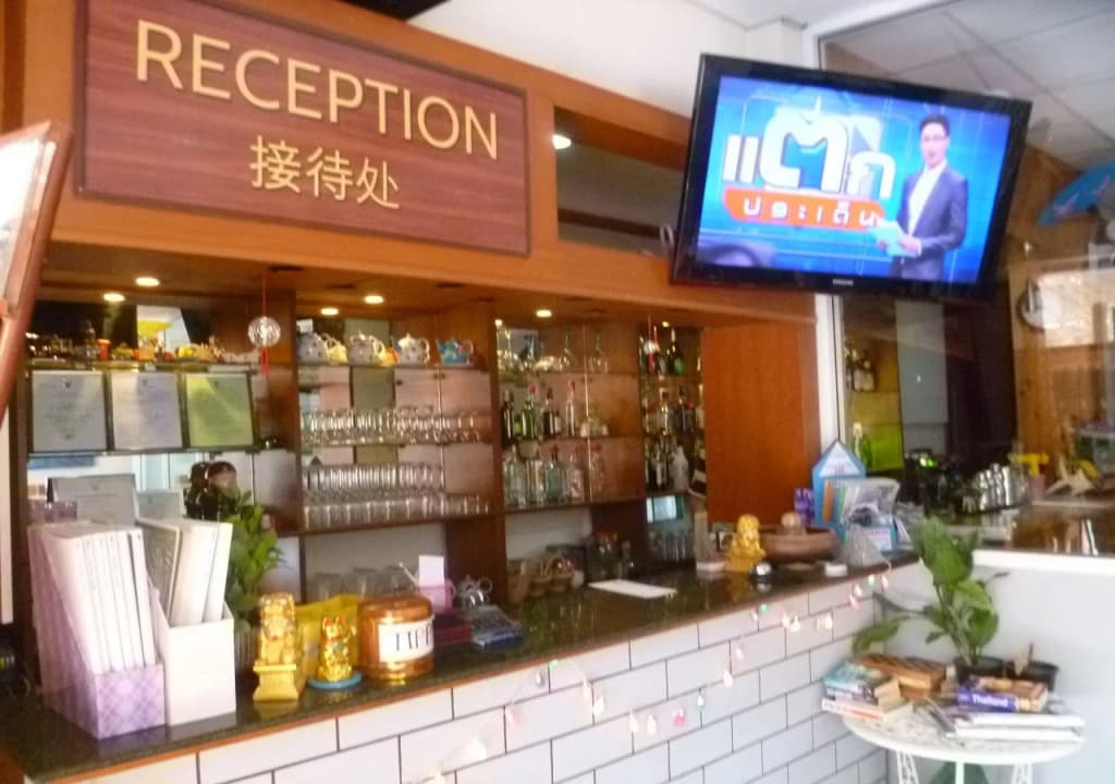 Central Guesthouse - photo 12