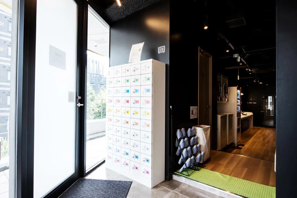 Capsule Hotel Transit Shinjuku - photo 2