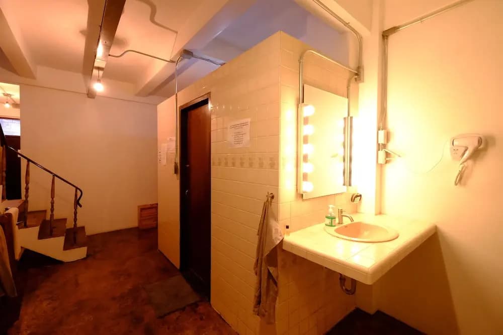 42 Guesthouse - photo 8