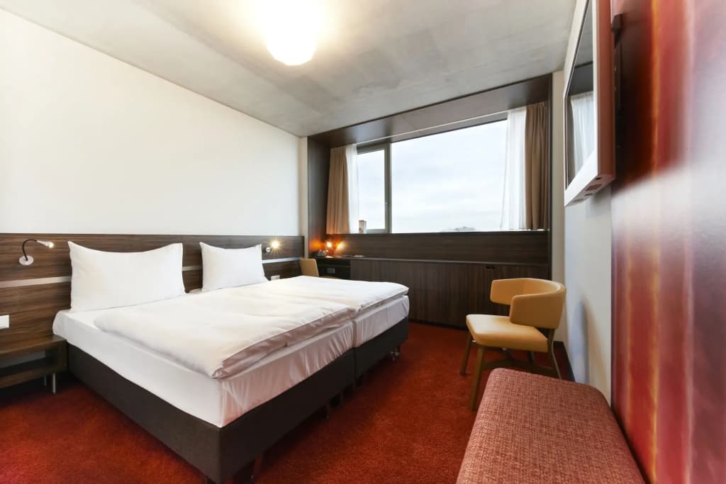 Simm’s Hotel – the cityhotel next to Metro U3 - photo 7