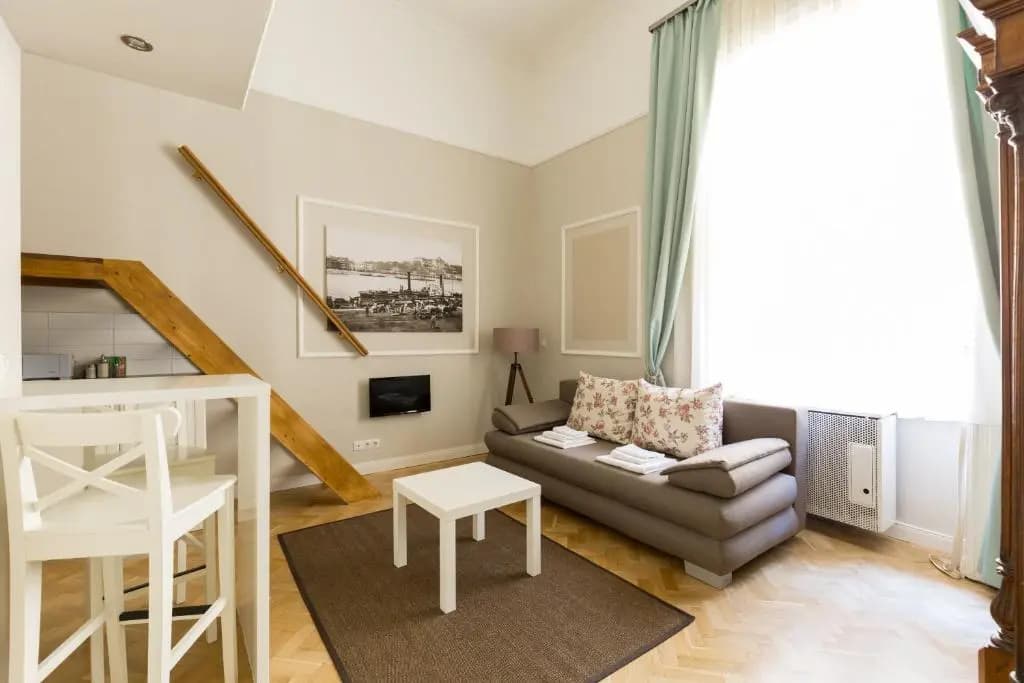 Lisianthus Apartments - photo 3
