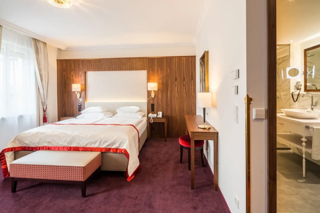 Hotel Stefanie - photo 40