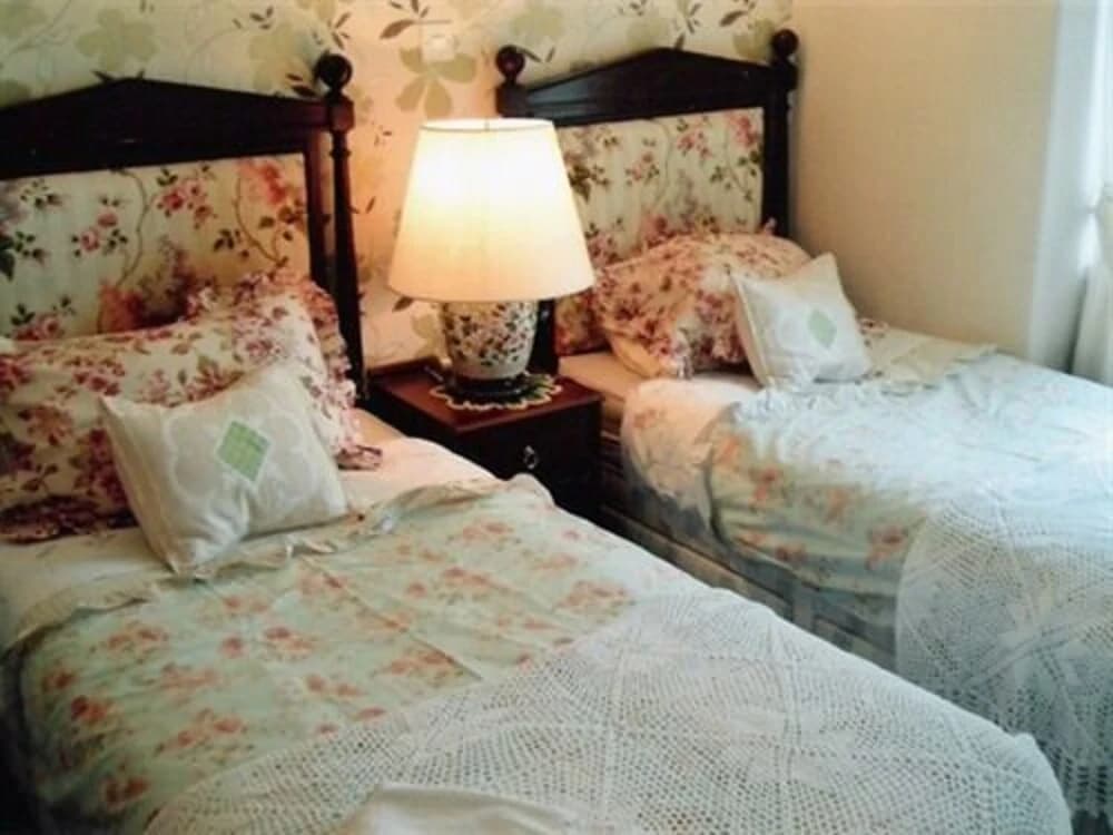 Emerald Guest House - photo 5